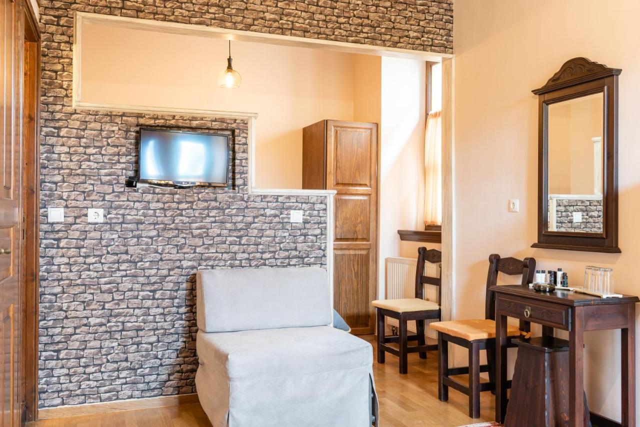 Kaza Guesthouse 디미트사나 외부 사진