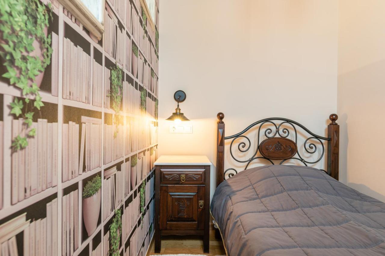 Kaza Guesthouse 디미트사나 외부 사진