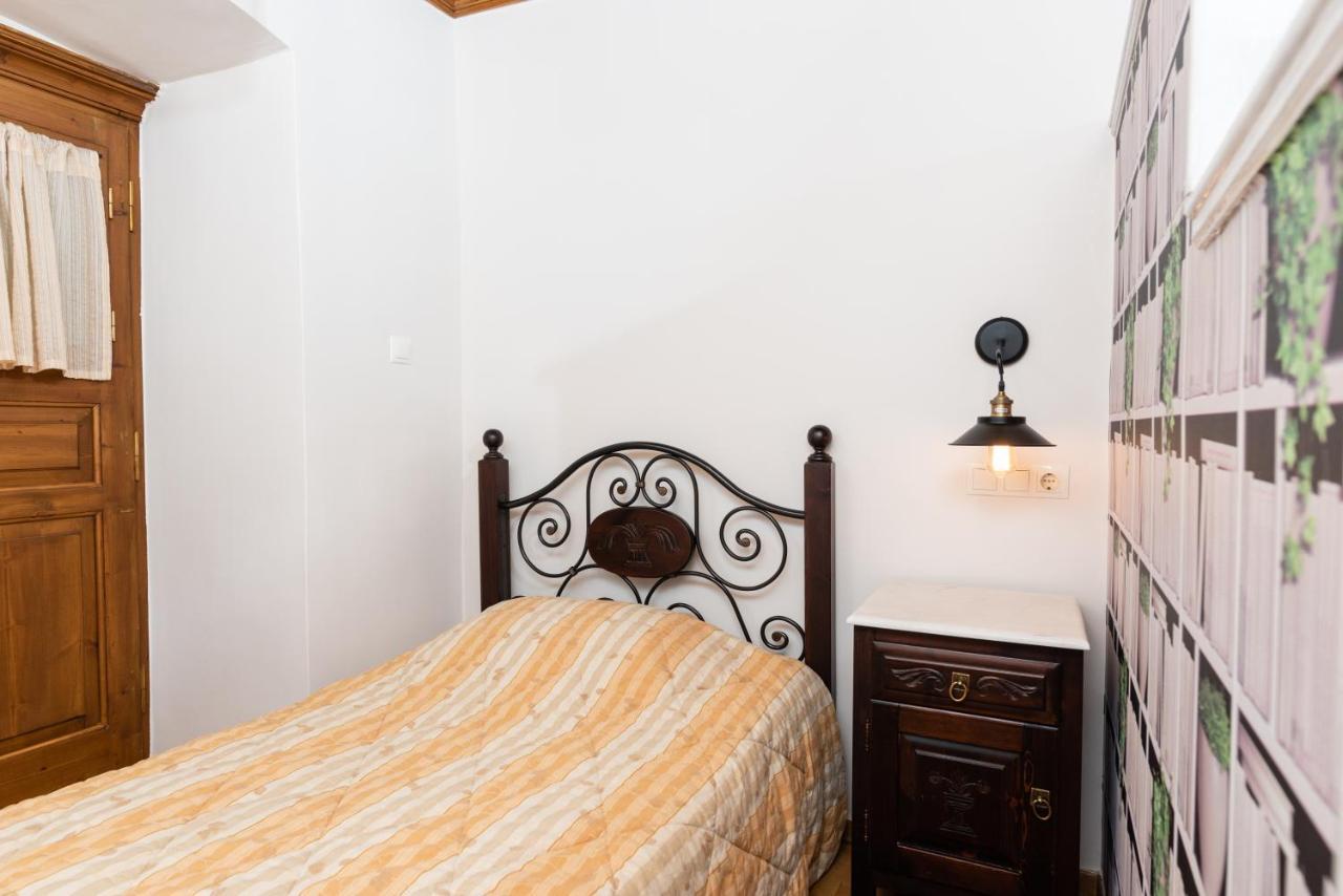 Kaza Guesthouse 디미트사나 외부 사진