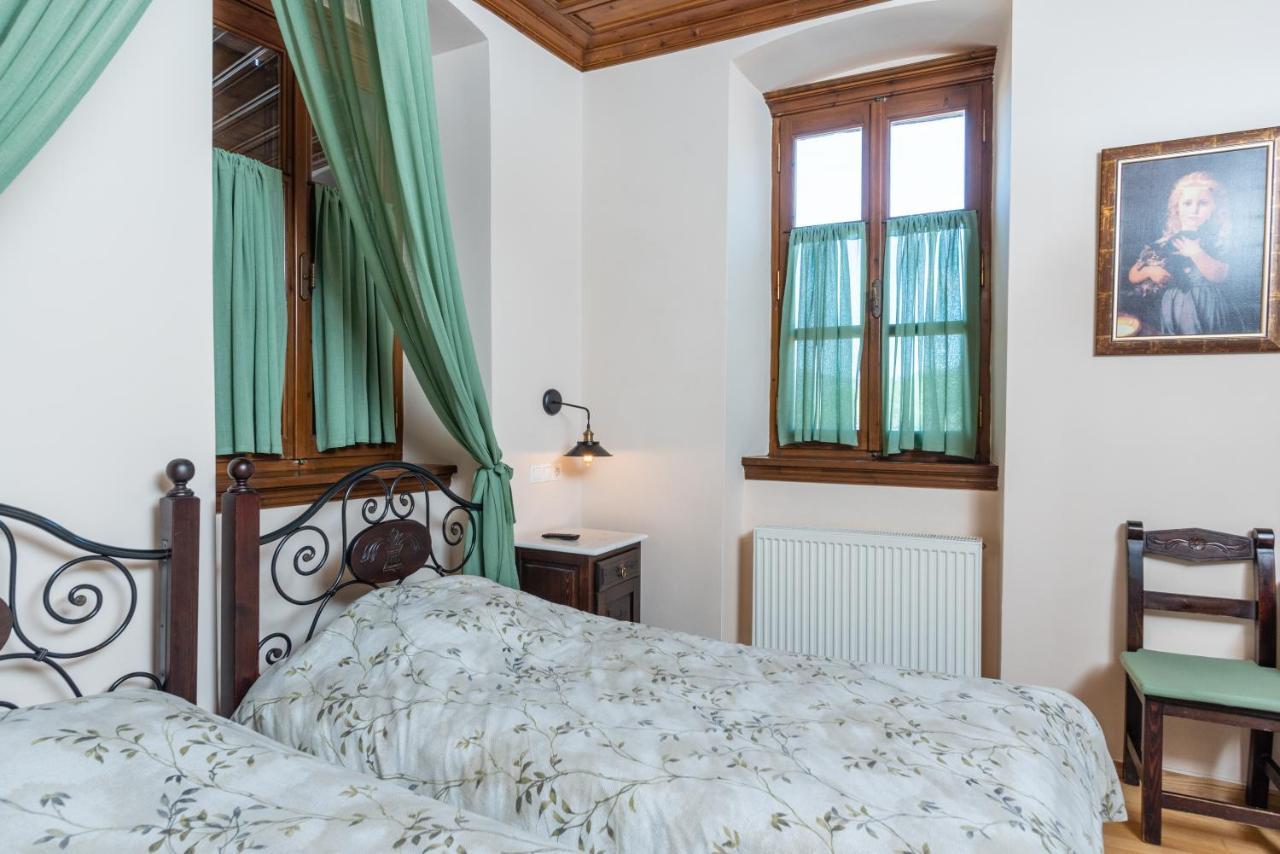 Kaza Guesthouse 디미트사나 외부 사진