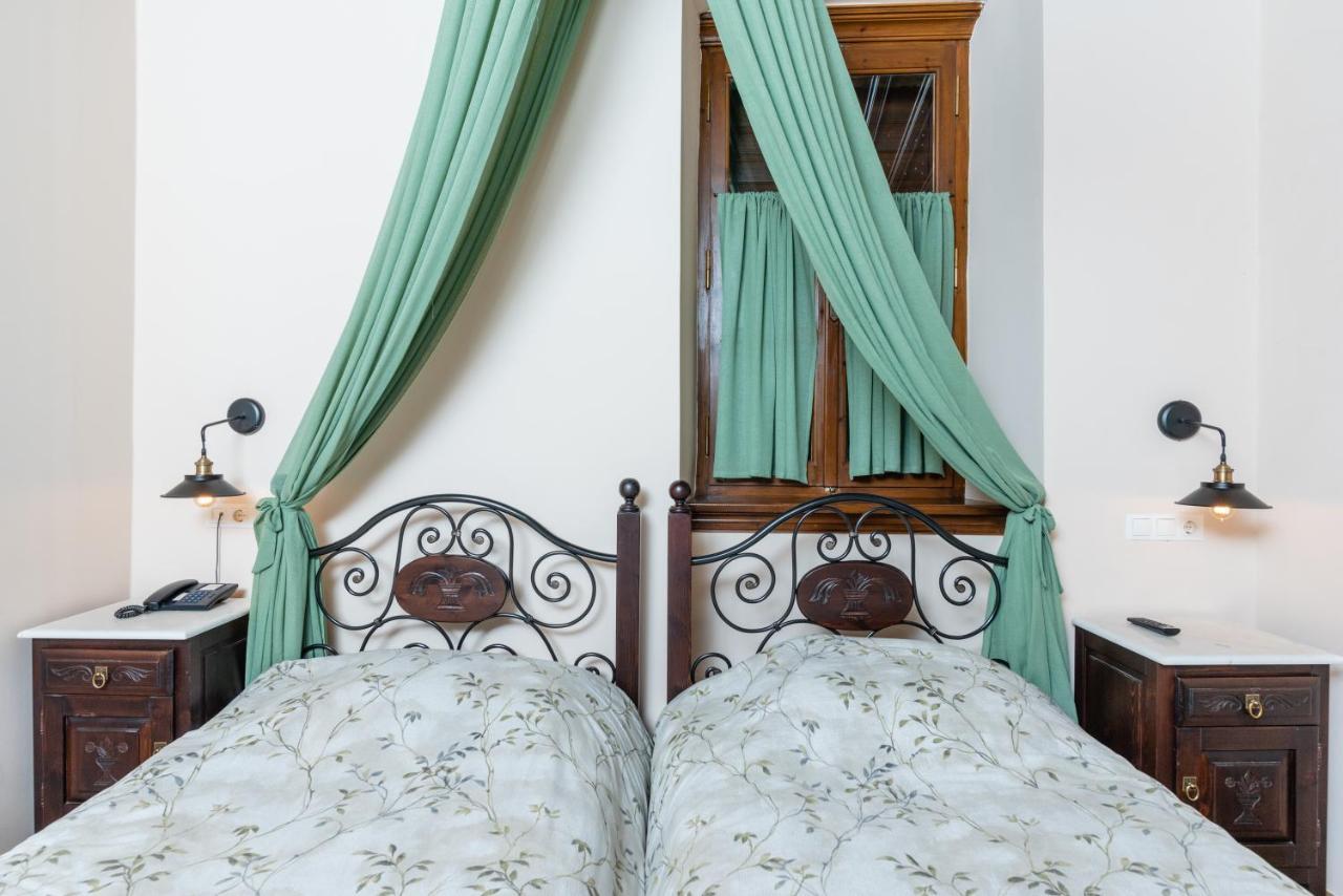 Kaza Guesthouse 디미트사나 외부 사진