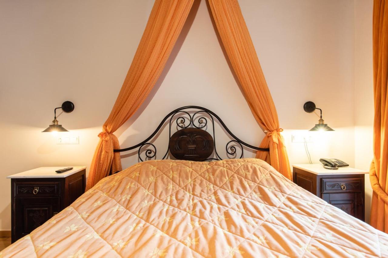 Kaza Guesthouse 디미트사나 외부 사진
