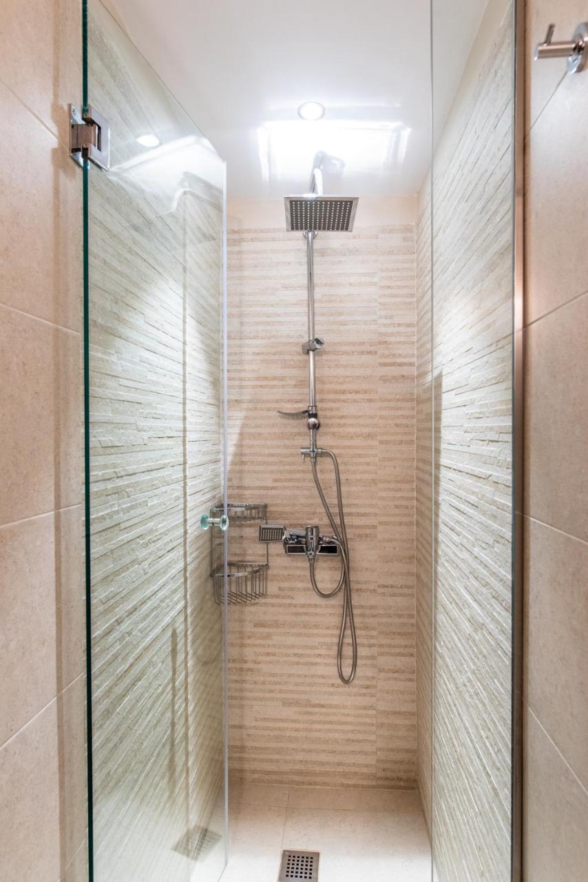 Kaza Guesthouse 디미트사나 외부 사진