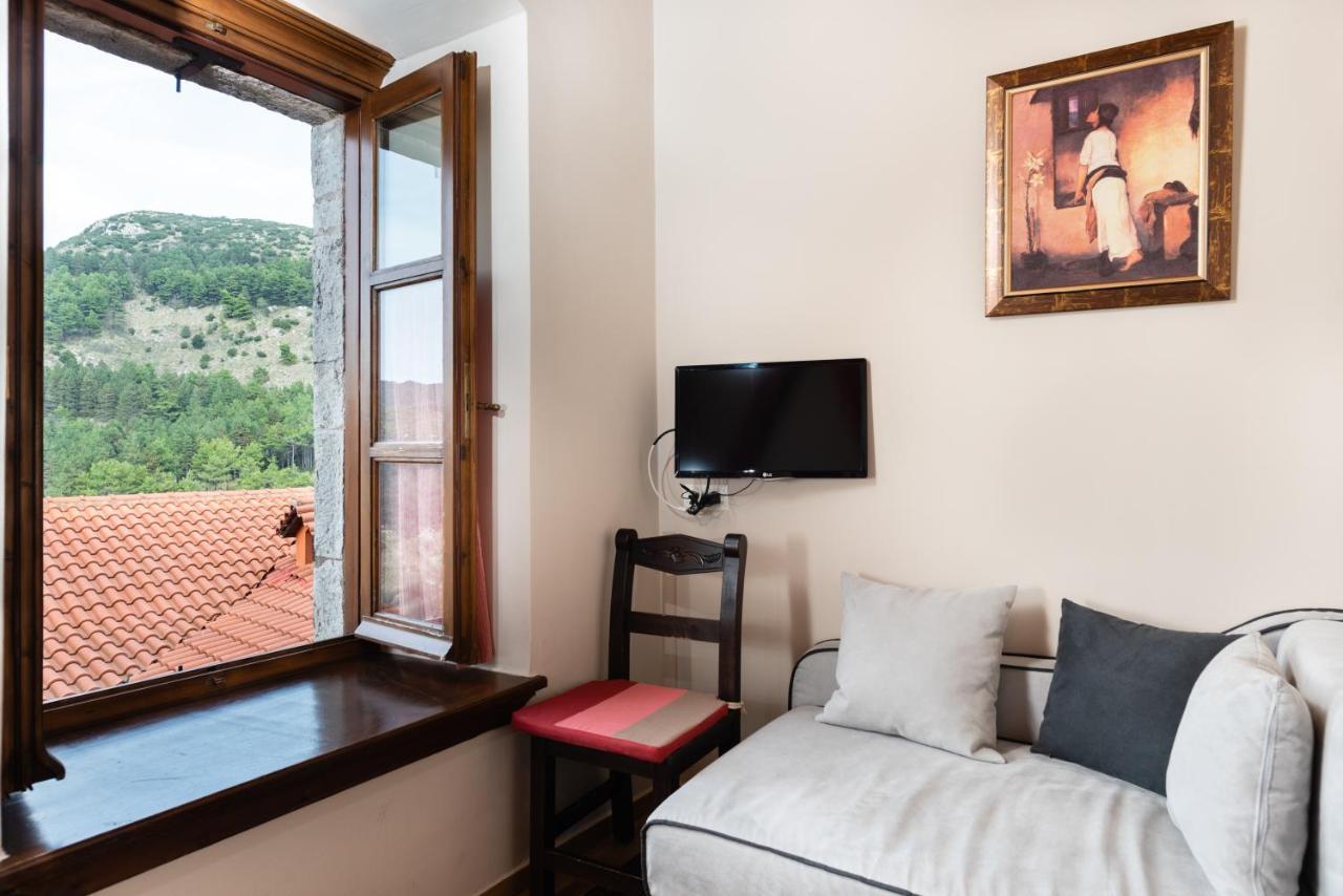 Kaza Guesthouse 디미트사나 외부 사진