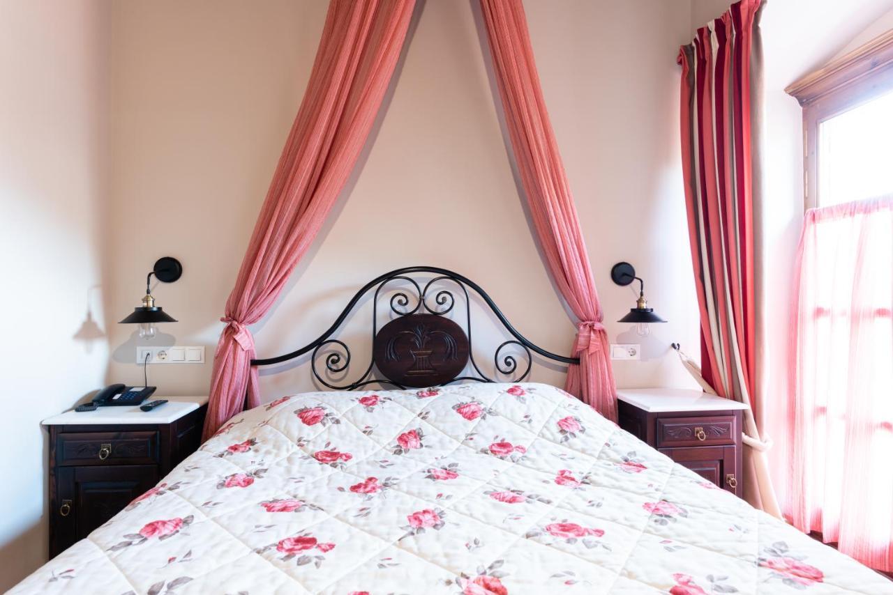 Kaza Guesthouse 디미트사나 외부 사진