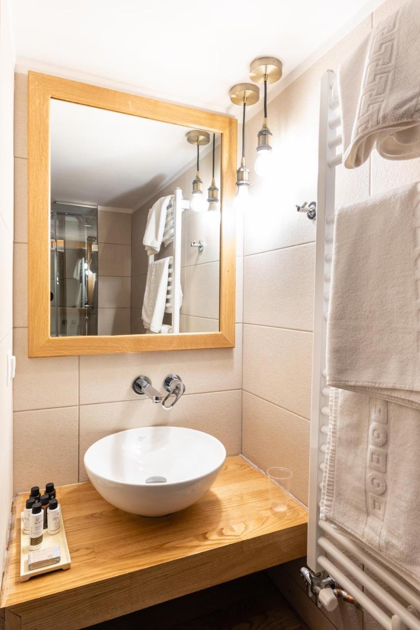 Kaza Guesthouse 디미트사나 외부 사진