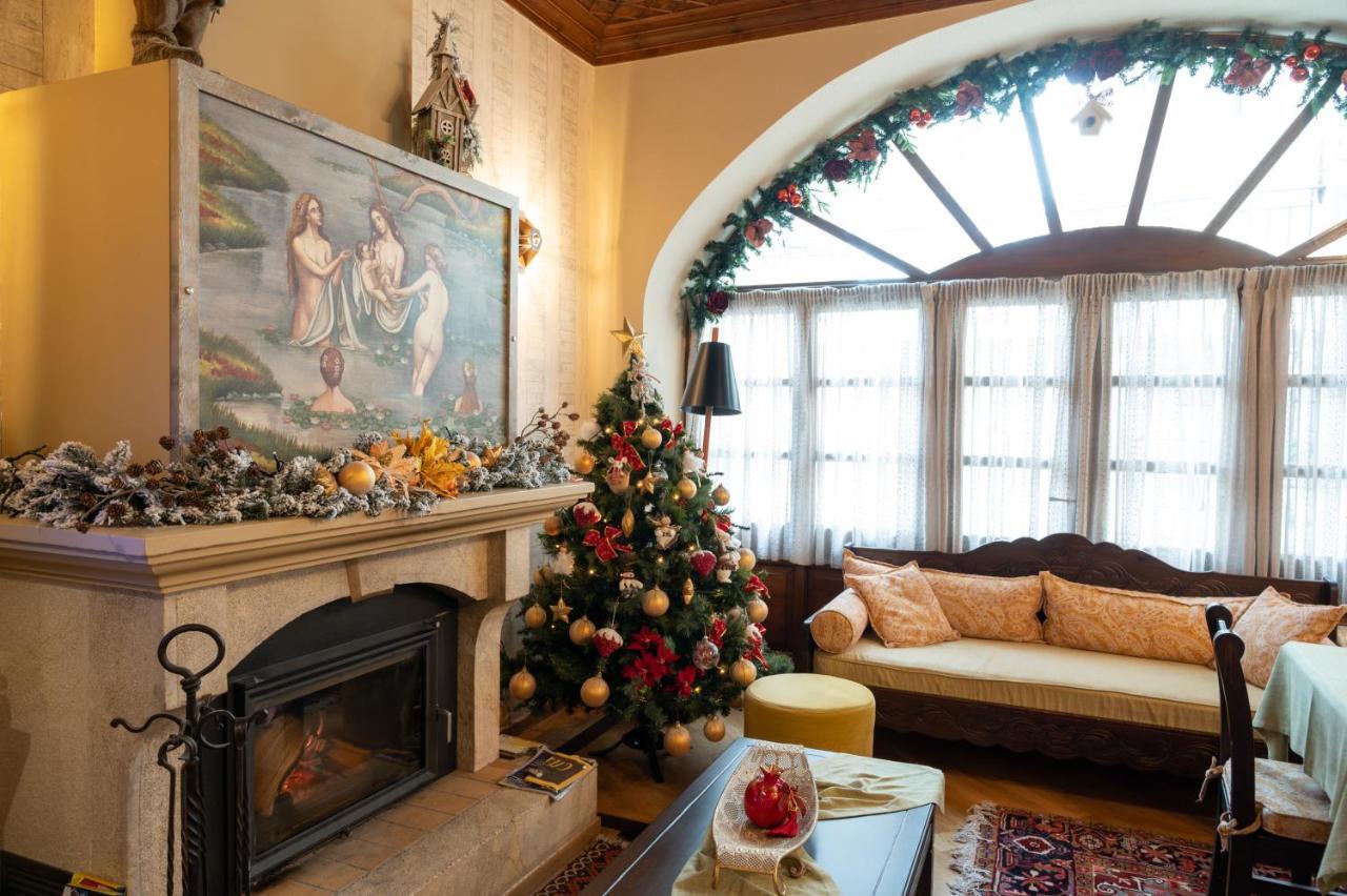Kaza Guesthouse 디미트사나 외부 사진